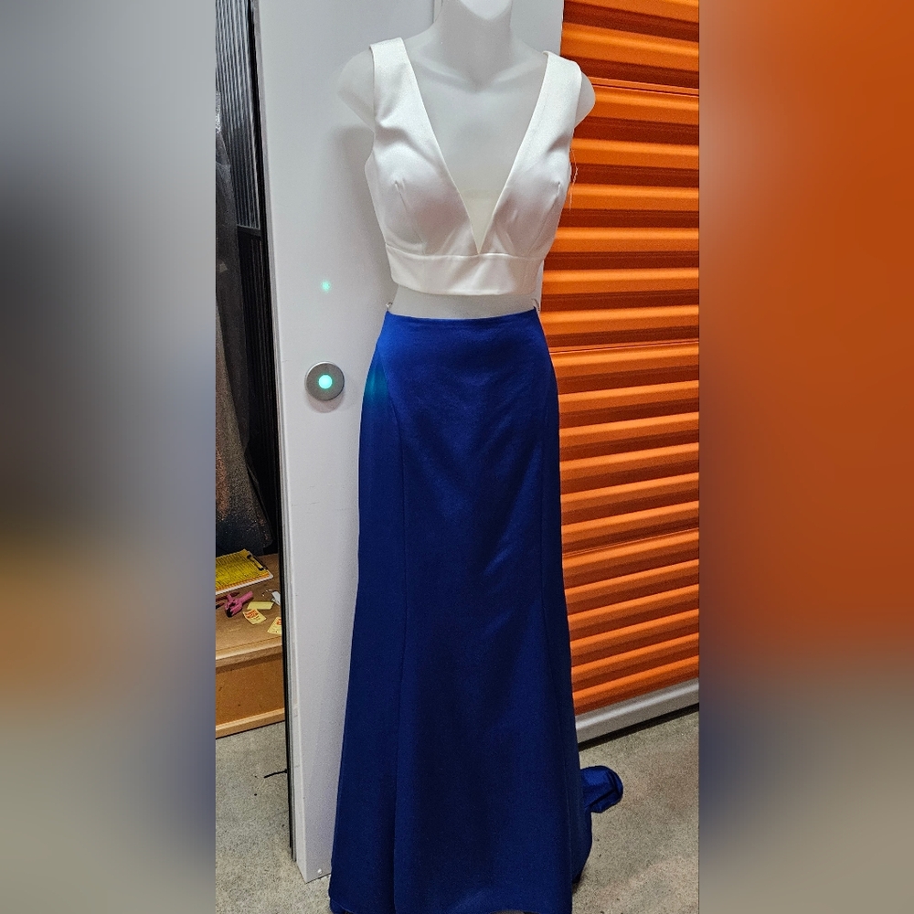 Tarik Ediz Royal Blue/White Two Piece Mermaid Prom Gown, Size 10